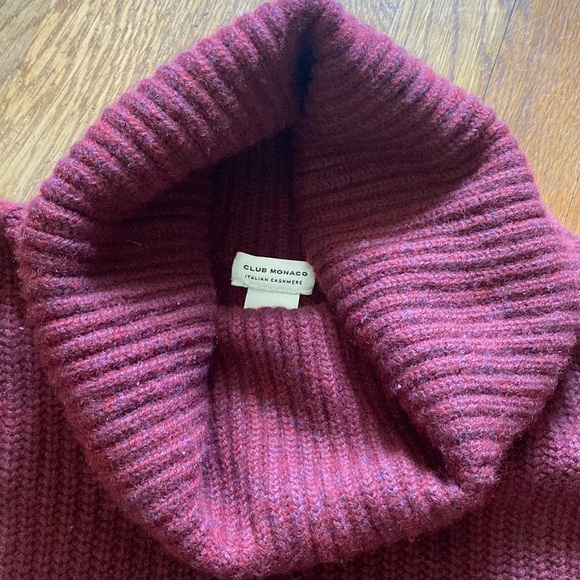 Club Monaco Italian Cashmere Turtleneck Sweater - Picture 3 of 11